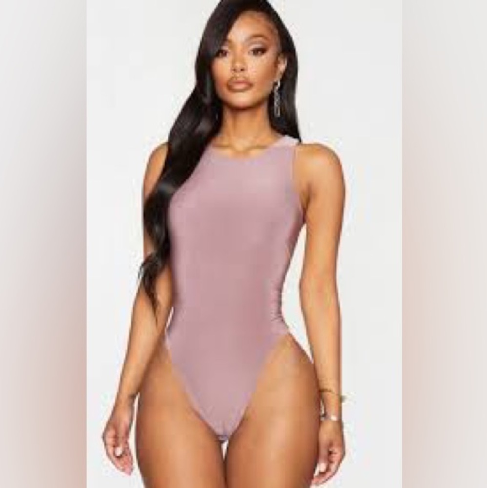 Pretty Little Thing NWT Slinky Racer Neckline Bodysuit in Mauve